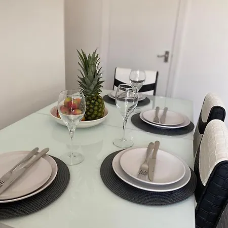 Cosy Cheerful 2 Bedrooms Near Piccadilly, Etihad Stadium Sleeps Up To 5 Manchester Exterior foto