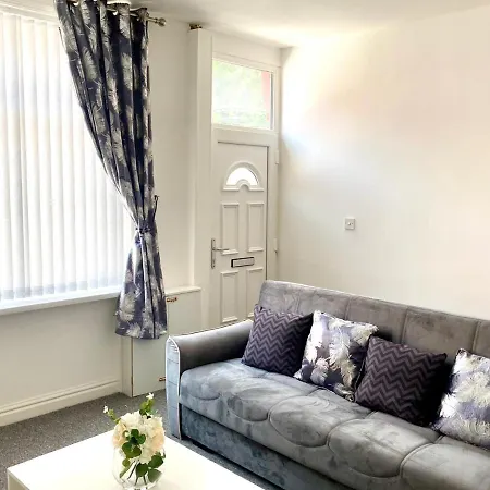 Cosy Cheerful 2 Bedrooms Near Piccadilly, Etihad Stadium Sleeps Up To 5 Manchester Exterior foto