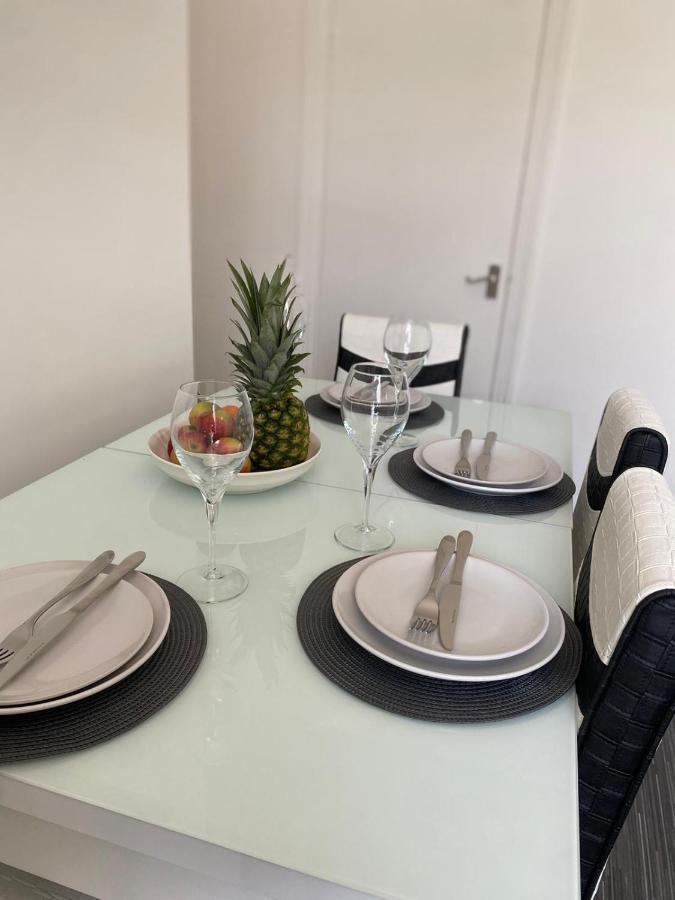 Cosy Cheerful 2 Bedrooms Near Piccadilly, Etihad Stadium Sleeps Up To 5 Ferienhaus