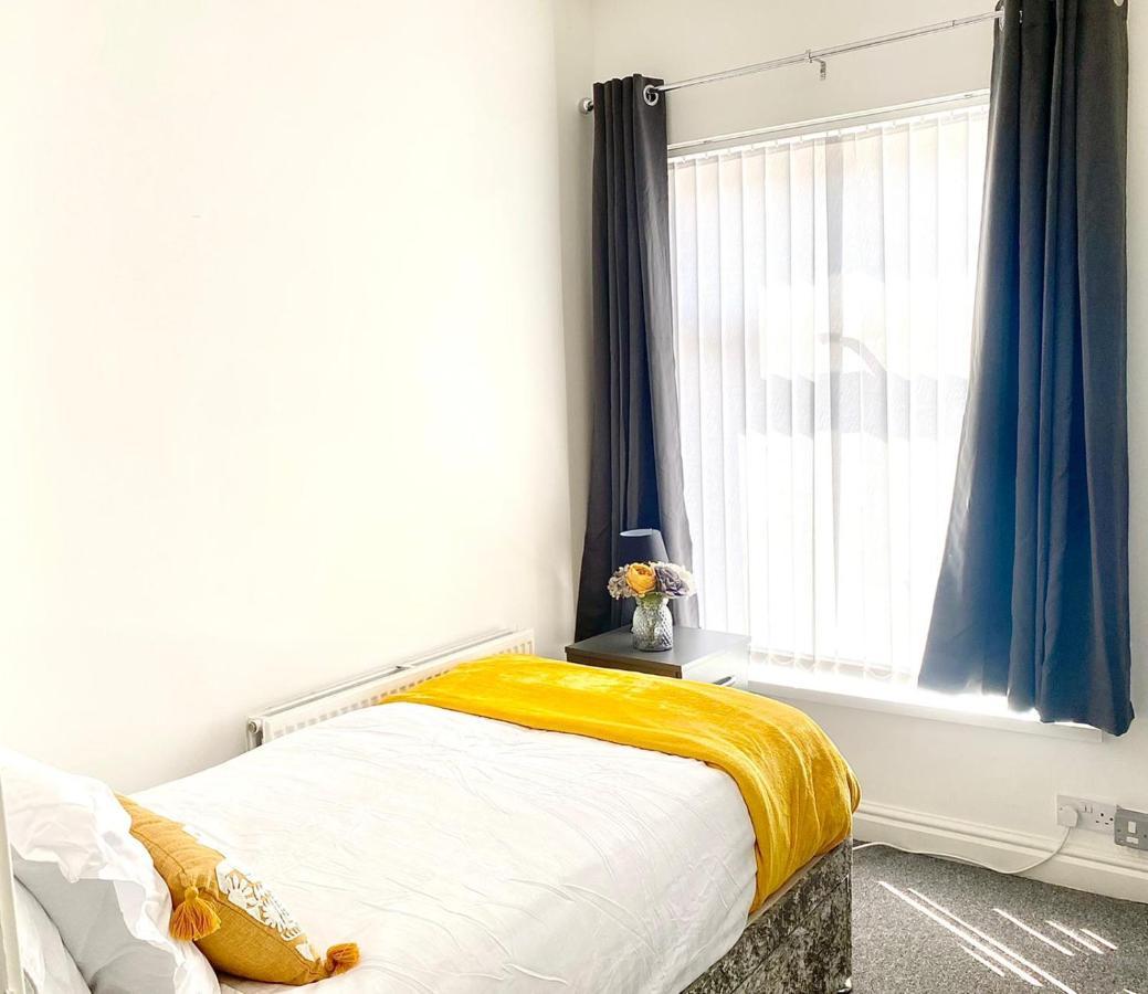 Ferienhaus Cosy Cheerful 2 Bedrooms Near Piccadilly, Etihad Stadium Sleeps Up To 5 *