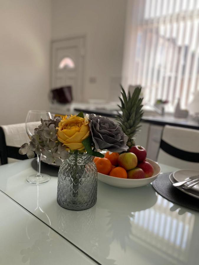 Cosy Cheerful 2 Bedrooms Near Piccadilly, Etihad Stadium Sleeps Up To 5 Ferienhaus *